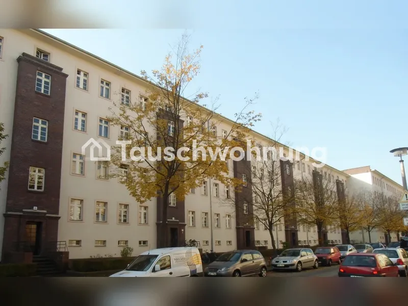Tauschwohnung: Suche (landeseigene) Tauschwohnung ab 3 Zi. mit Balkon — photo 1
